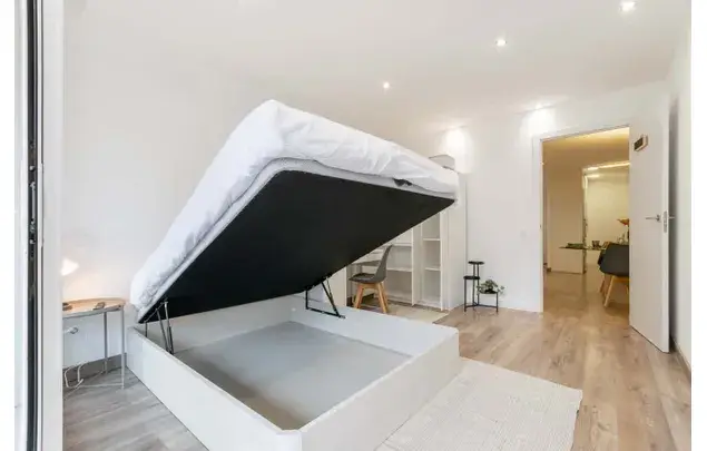 Habitación 142m2 Gran Vía Carles III Barcelona