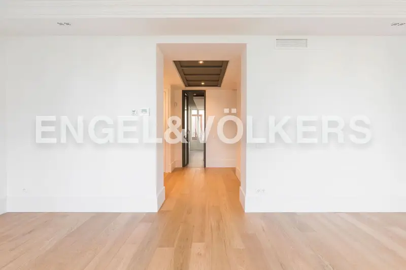 Apartamento en Almagro Madrid Cuatro Dormitorios