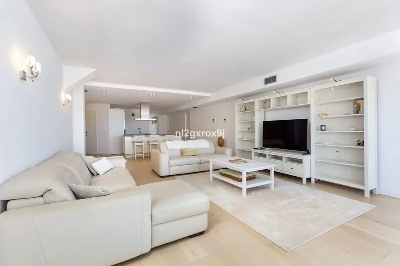 Apartamento 2 Dormitorios Puerto Banus Vistas al Mar