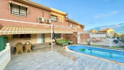 Casa adosada en alquiler en Cabanillas del Campo