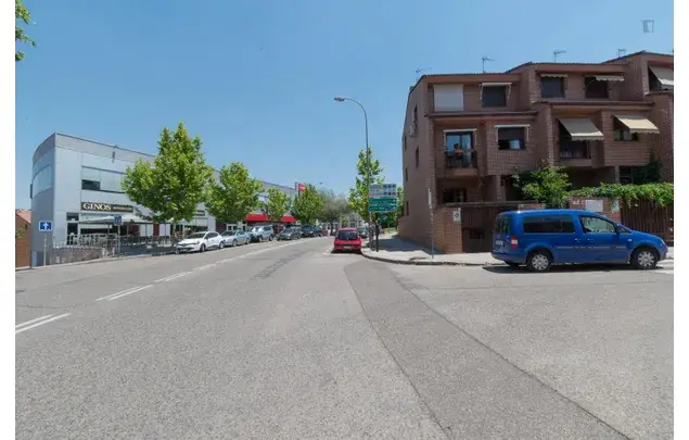 Alquiler casa 4 dormitorios Madrid estudiantes cerca metro