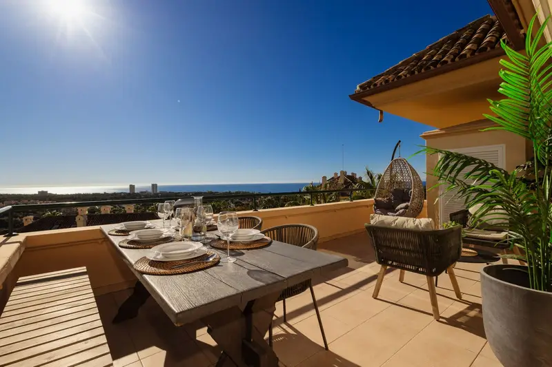 Piso de 3 Dormitorios en venta Elviria, España