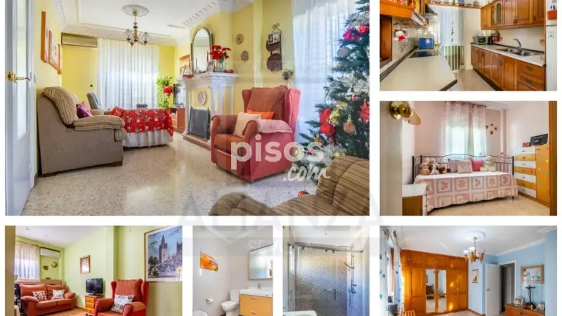 Casa adosada en venta en Calle del Clavel, cerca de Plaza Pueblo Cortijo