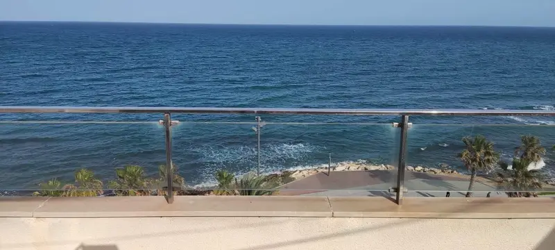 Atico en Torrevieja con Vistas al Mar y Piscina