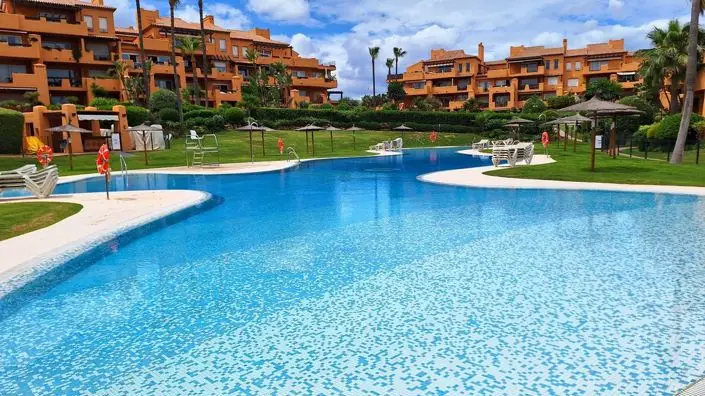 Apartamento 2 Dormitorios en Primera Linea de Playa La Duquesa