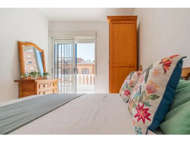 Alquiler Anual Bungalow Torrevieja 2 Dormitorios Amueblado