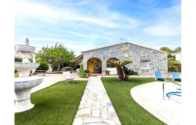 Casa 5 Dormitorios 965m2 Calafell 8 Personas Piscina Barbacoa