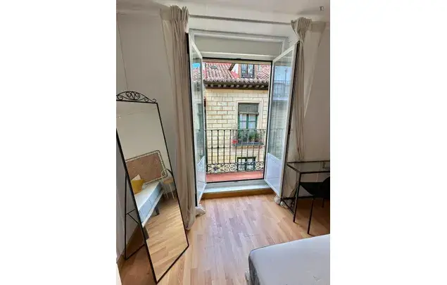 Alquiler Apartamento 4 Dormitorios Madrid 3-24 Meses
