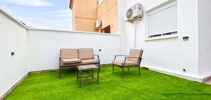Bungalow en Venta Playa Flamenca 2 Dormitorios Reformado
