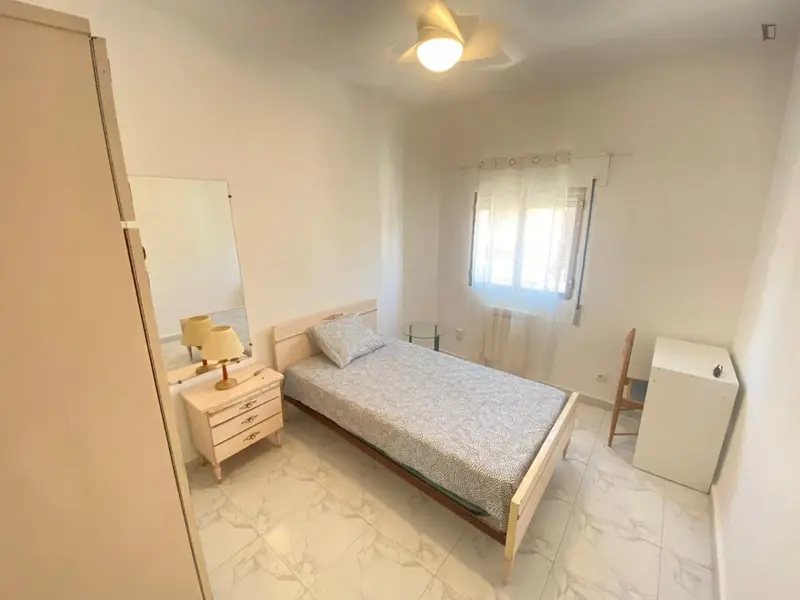 Habitacion Doble en Piso Compartido - Nueva Numancia