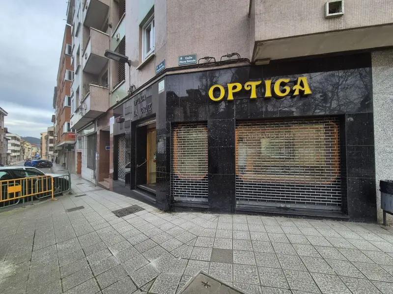 Venta Local Comercial Grado
