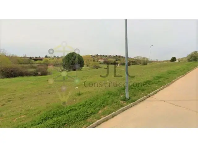 Solar Urbano en Venta El Casar Parcela Llana 905m2