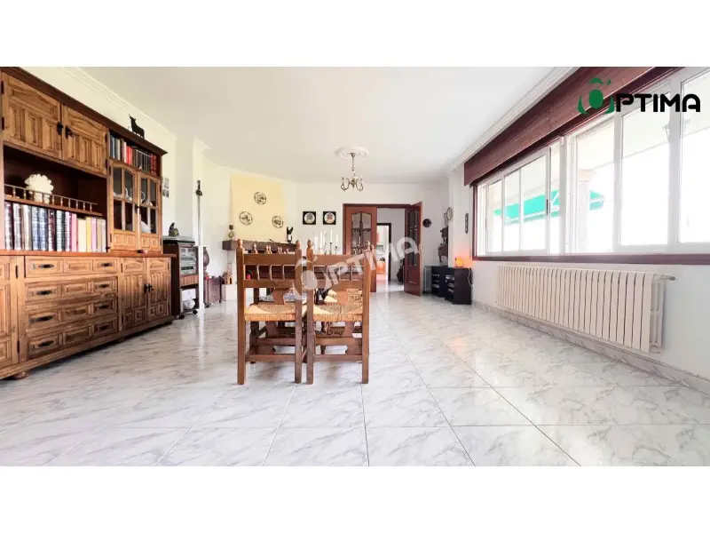 Casa Granito Teo Santiago 726m2 Jardin 7945m2 Garaje Amueblada