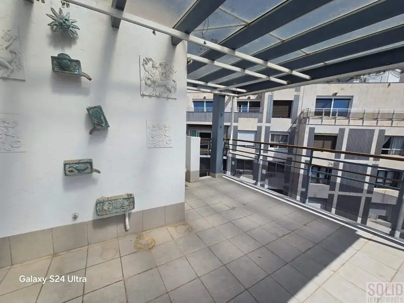 Atico en Colón 220m2 4 habitaciones 3 baños terraza 100m2