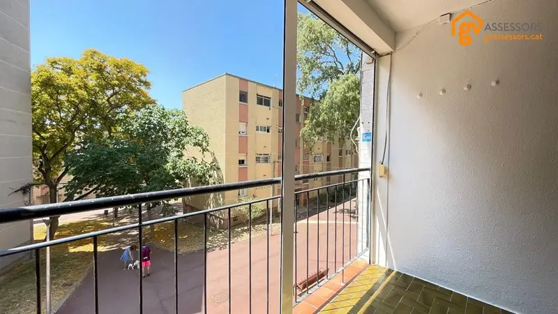 Piso 86m2 3 habitaciones balcon ascensor La Guineueta