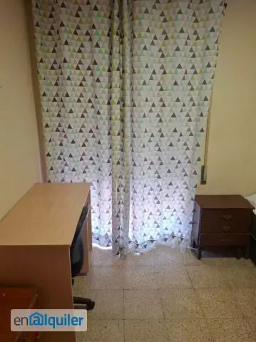 Alquiler piso estudiantes Ciudad Jardin 4 camas 3 dormitorios