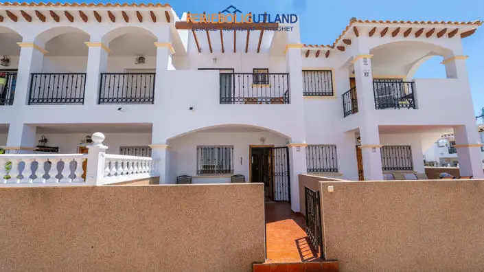 Adosado en Venta Punta Prima 2 Dormitorios Piscina Garaje