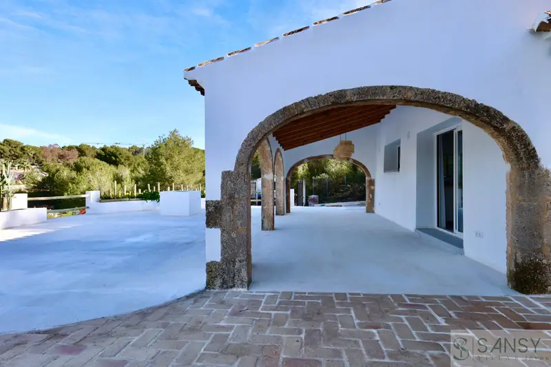 Villa en Jávea con Piscina y Terraza 5 Dormitorios 5 Baños