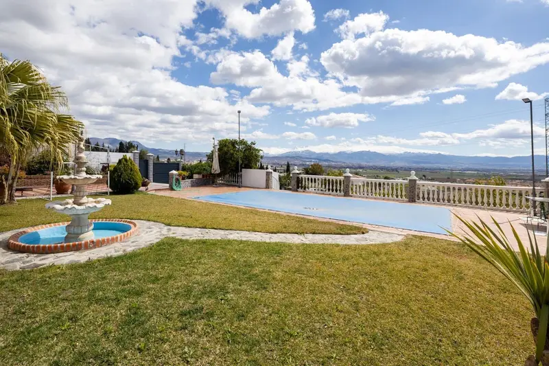 Chalet en Venta Atarfe Granada con Piscina Jardin 4 Habitaciones