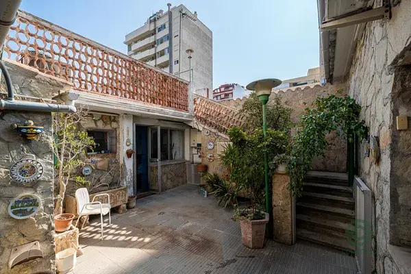Casa con encanto en Palma de Mallorca: 3 habitaciones, posibilidad de ampliaci																					ón