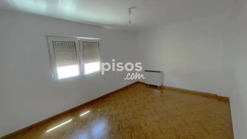 Piso en alquiler Pola de Siero 3 habitaciones 1 baño céntrico