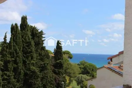 Tu refugio cerca de la playa: encantadora casa adosada.