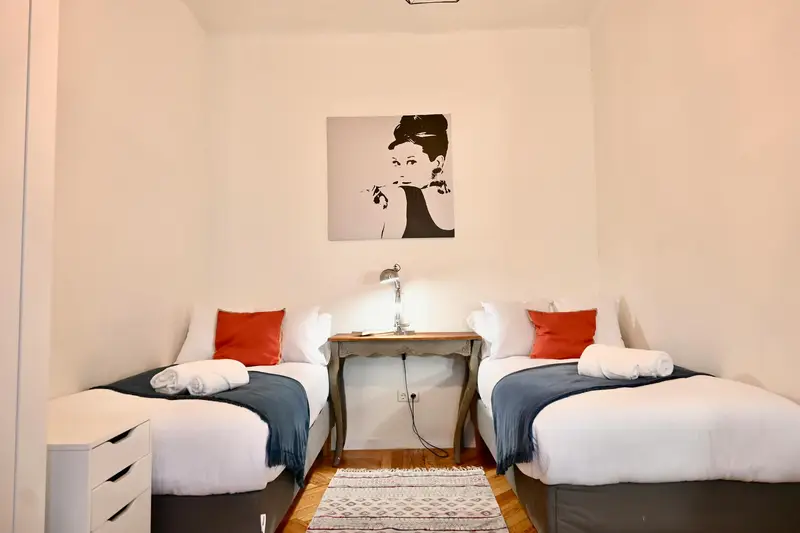 Apartamento 3 Dormitorios Madrid Las Cortes