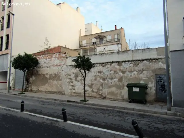Terreno para edificar en el centro de Elda 158m2