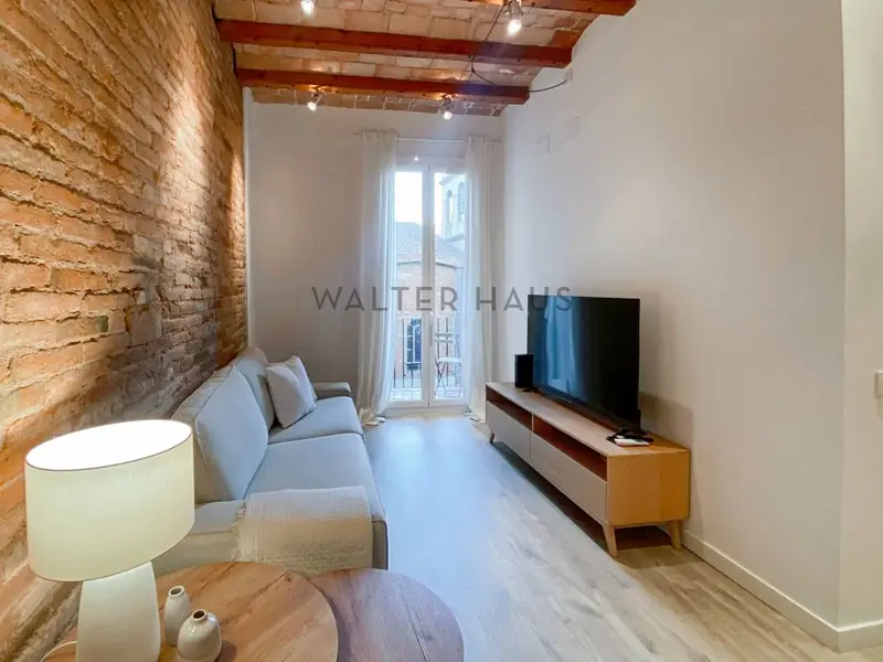 Alquiler Temporada Piso Reformado Sant Antoni Barcelona