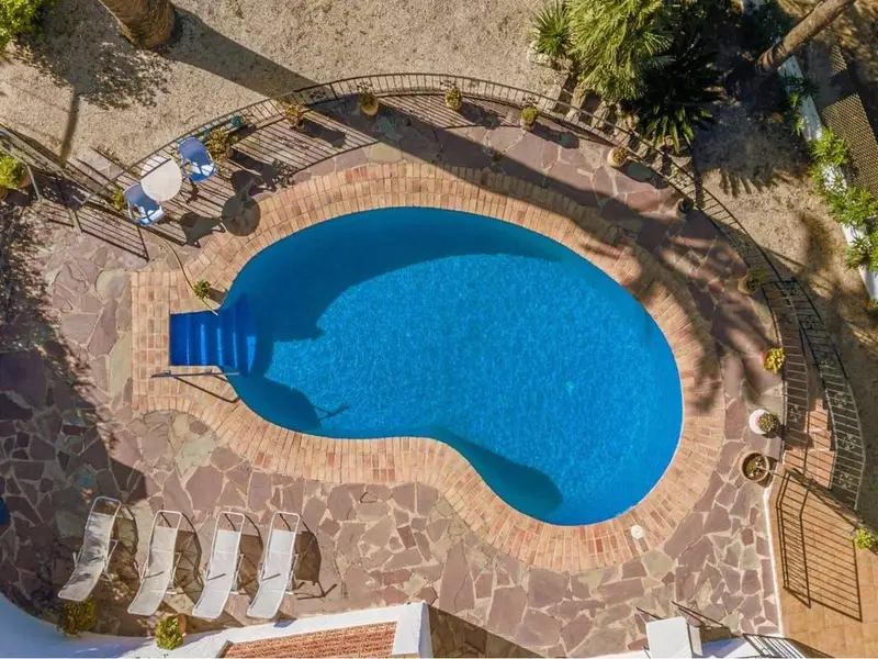 Villa en Jávea con capacidad para 12 personas, 6 dormitorios y piscina privada