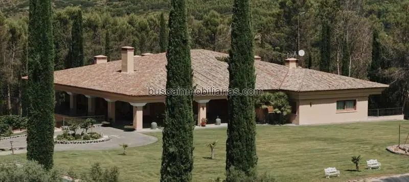Finca de Lujo en Venta 250 Hectareas Casa Senorial 8 Suites