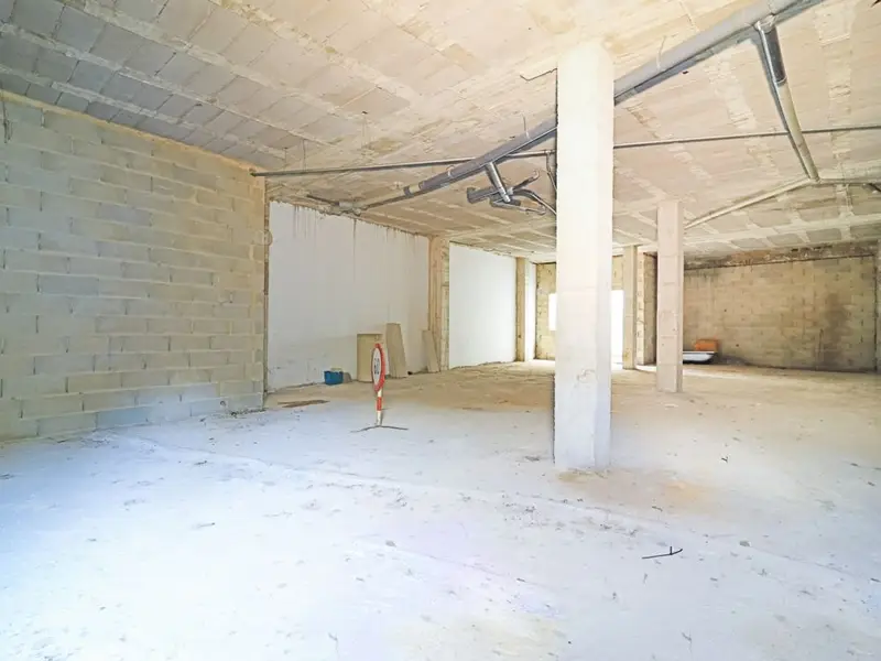Local en Inca 347m2 con Patio