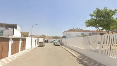 Casa adosada en venta en Calle Reyes Católicos
