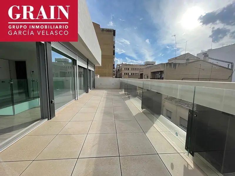 Venta Ático de Lujo 3 Dormitorios Centro Albacete