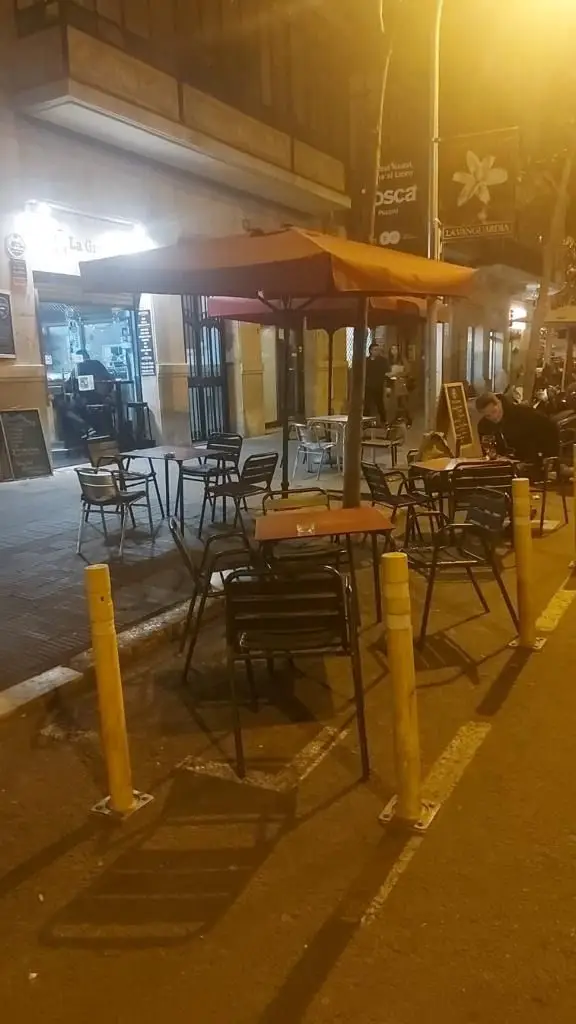 Venta Local Comercial Eixample Barcelona Bar Tapas Platos