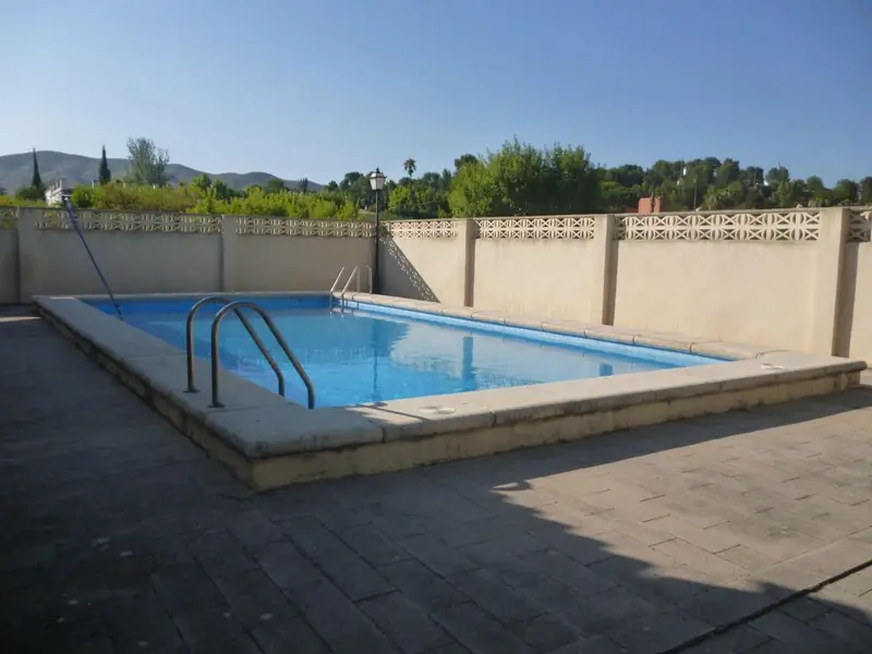 Chalet en venta Ontinyent dos plantas piscina garaje