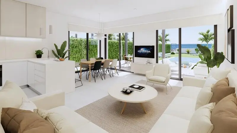 Villa en Los Alcázares con Vistas al Mar y Piscina Privada