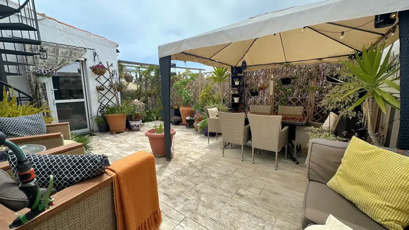 Casa Adosada en Venta con Piscina en La Nucia