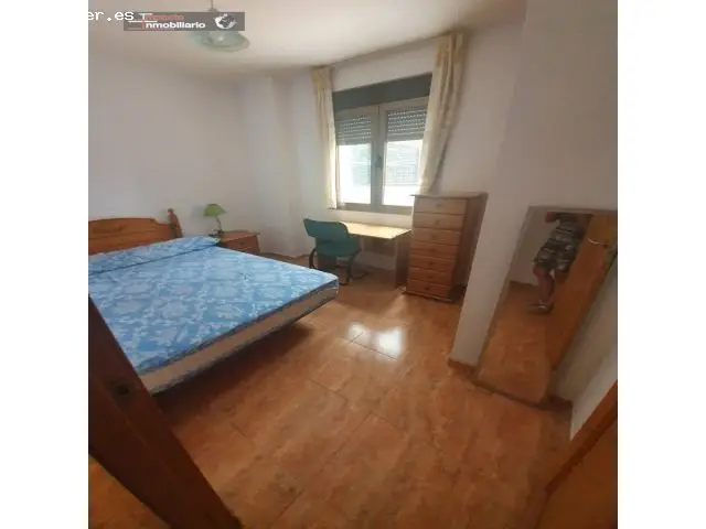 Alquiler Piso Estudiantes Alhama Almeria Patio Amplio