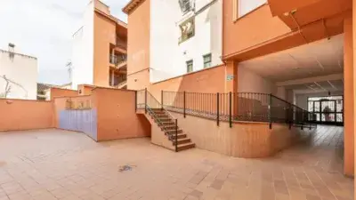 Piso en Venta en Albolote Cerca de la Iglesia