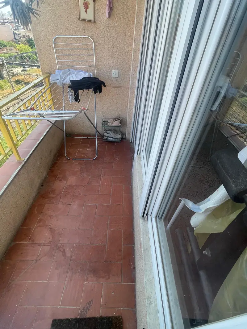 Apartamento 4 habitaciones cerca metro Santa Eulalia