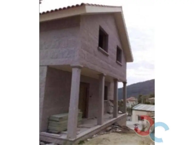 Casa en venta Moana 5 dormitorios 4 banos 360m2