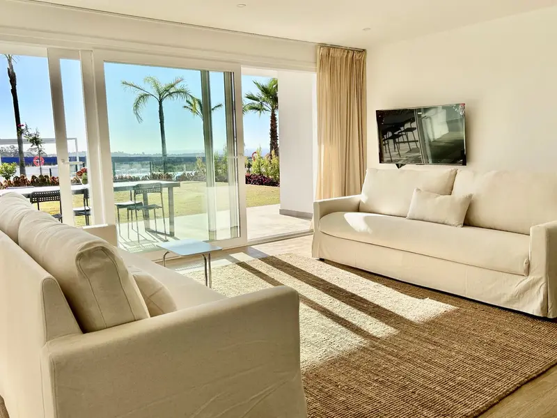 Piso de 3 Dormitorios alquiler Estepona, España