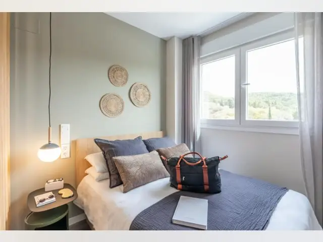 Coliving Málaga: Habitación con Gym y Piscina - Estudiantes y Profesionales