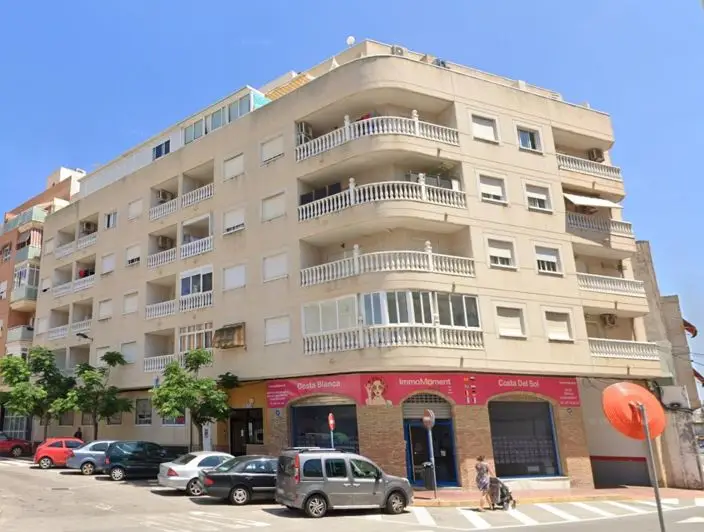 Apartamento en Costa 2 Dormitorios Piscina Cerca Playa