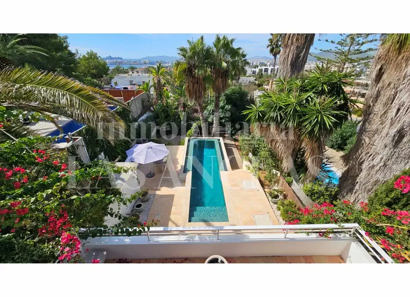 Chalet en Talamanca Ibiza Villa Renovada con Vistas al Mar