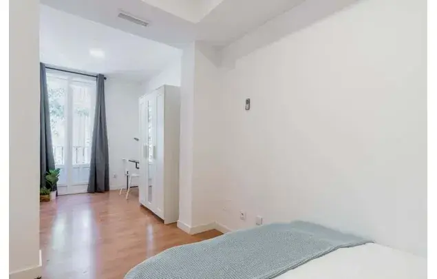 Habitacion Madrid Calle Alejandro Gonzalez