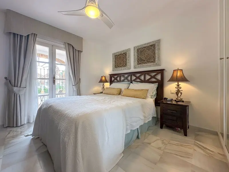 Apartamento en Mijas Golf con Terraza y Chimenea