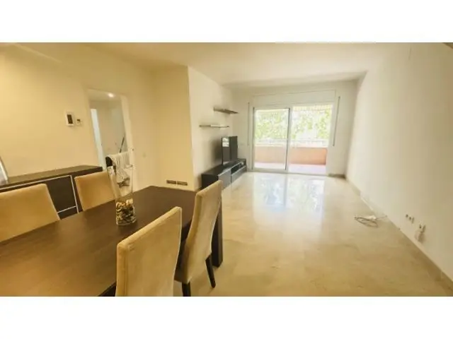 Atico en Castelldefels con Terraza Solarium y Piscina