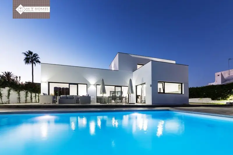 Villa de Lujo Marbella 5 Dormitorios Piscina Cerca del Mar